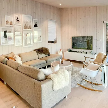 Elegance And Stunning View By Stavanger *