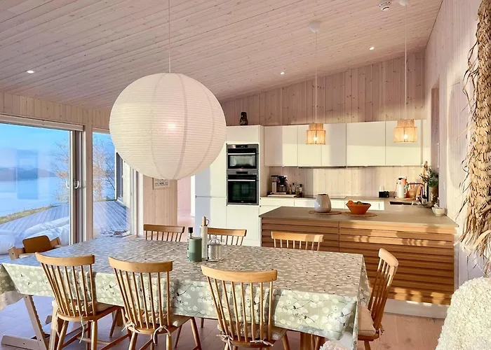 Elegance And Stunning View By Stavanger * Fister